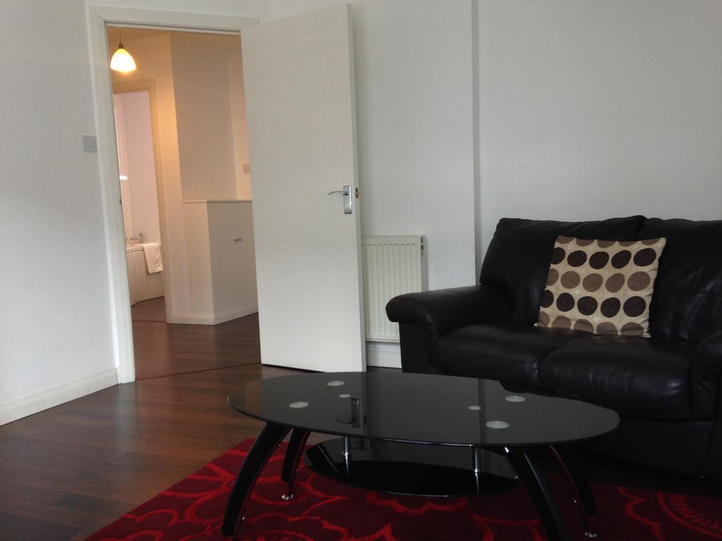 Aberdeen Serviced Apartments - Bloomfield エクステリア 写真