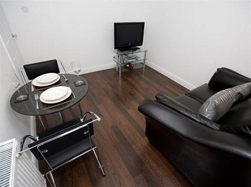 Aberdeen Serviced Apartments - Bloomfield エクステリア 写真