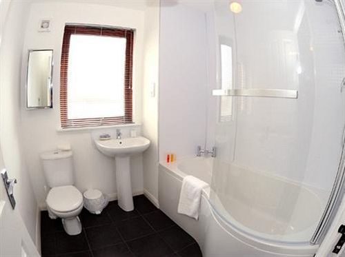 Aberdeen Serviced Apartments - Bloomfield エクステリア 写真